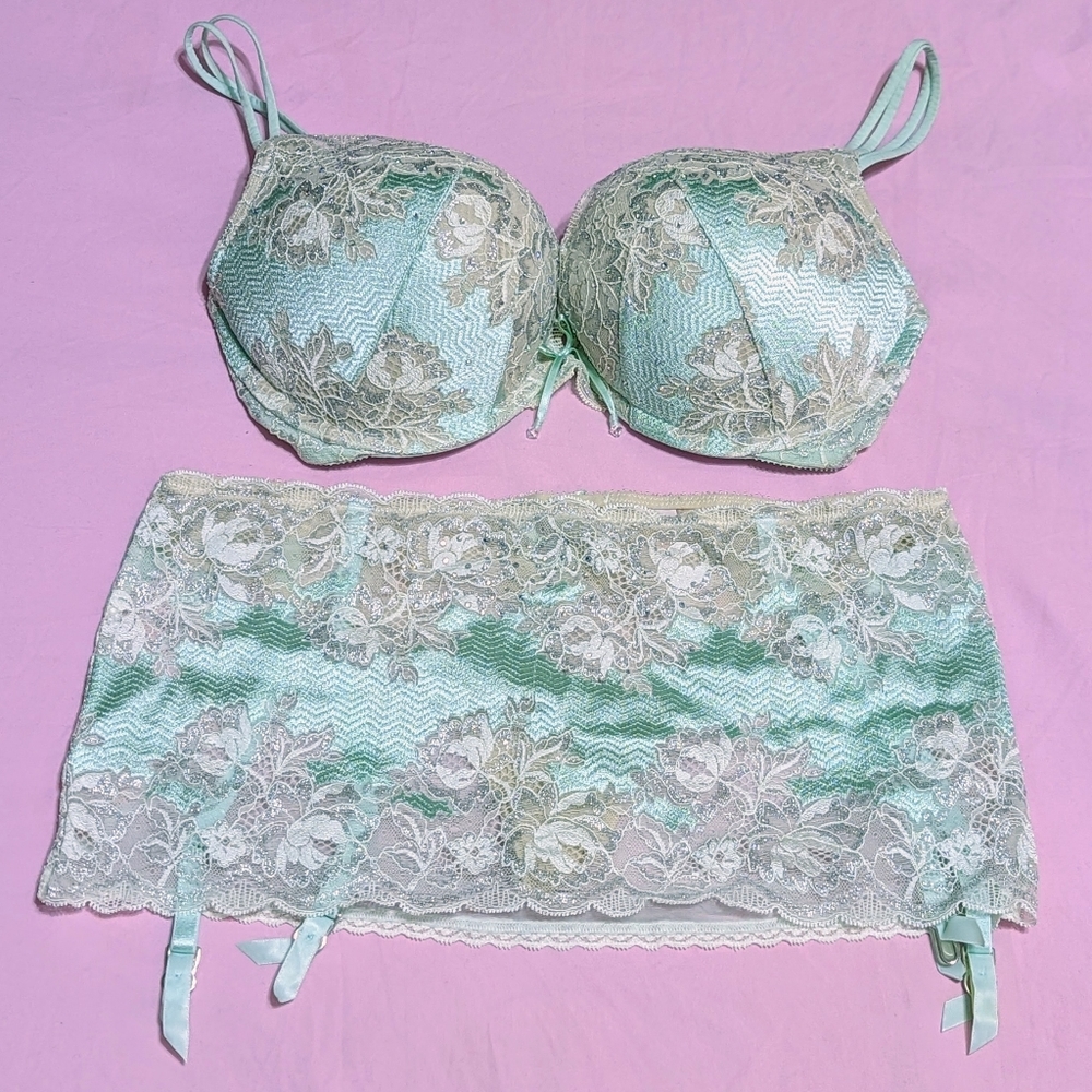 Victoria's Secret Bridal Set with Garter